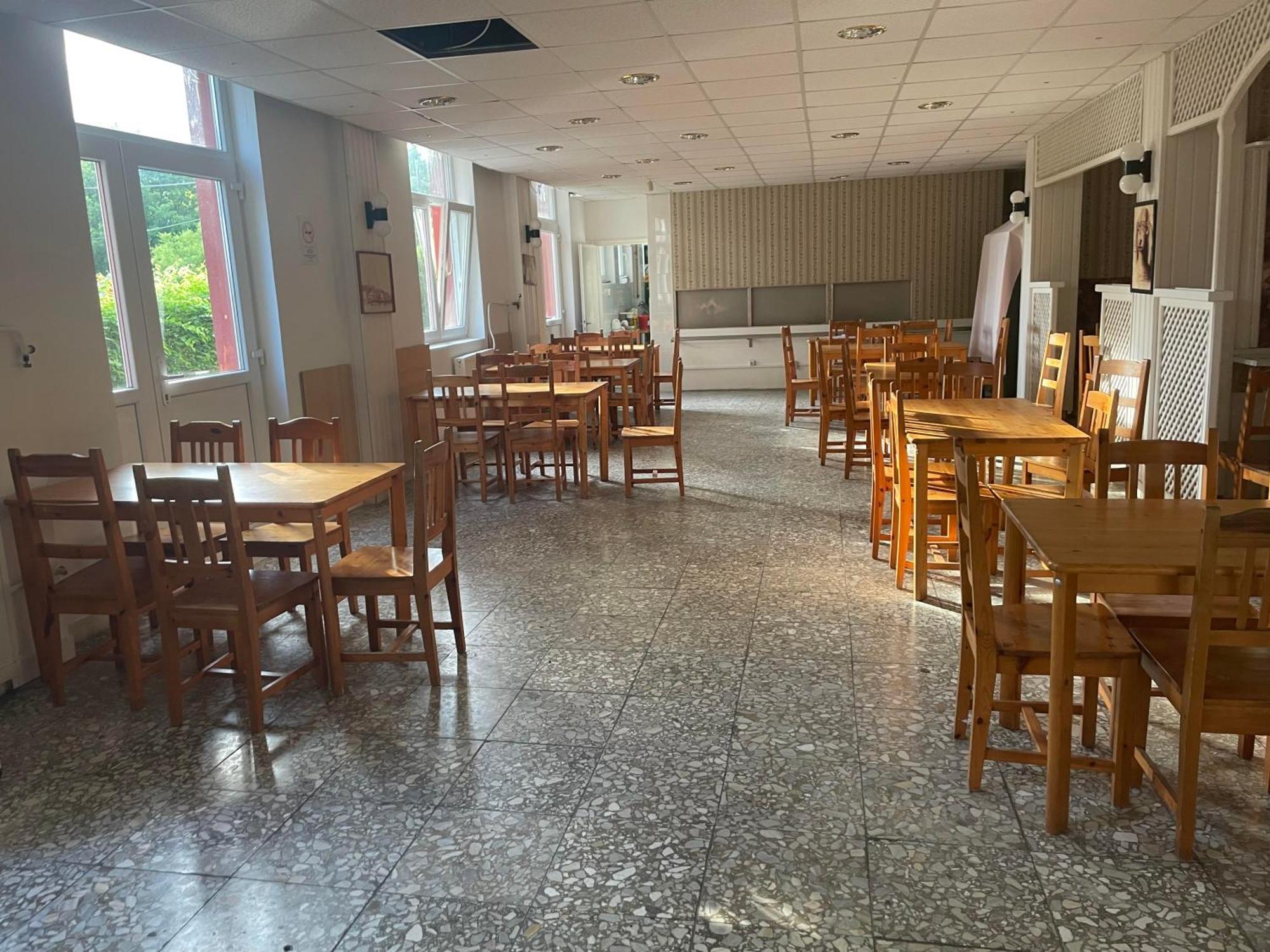 Tifani Szallo Hotel Balatonlelle Kültér fotó